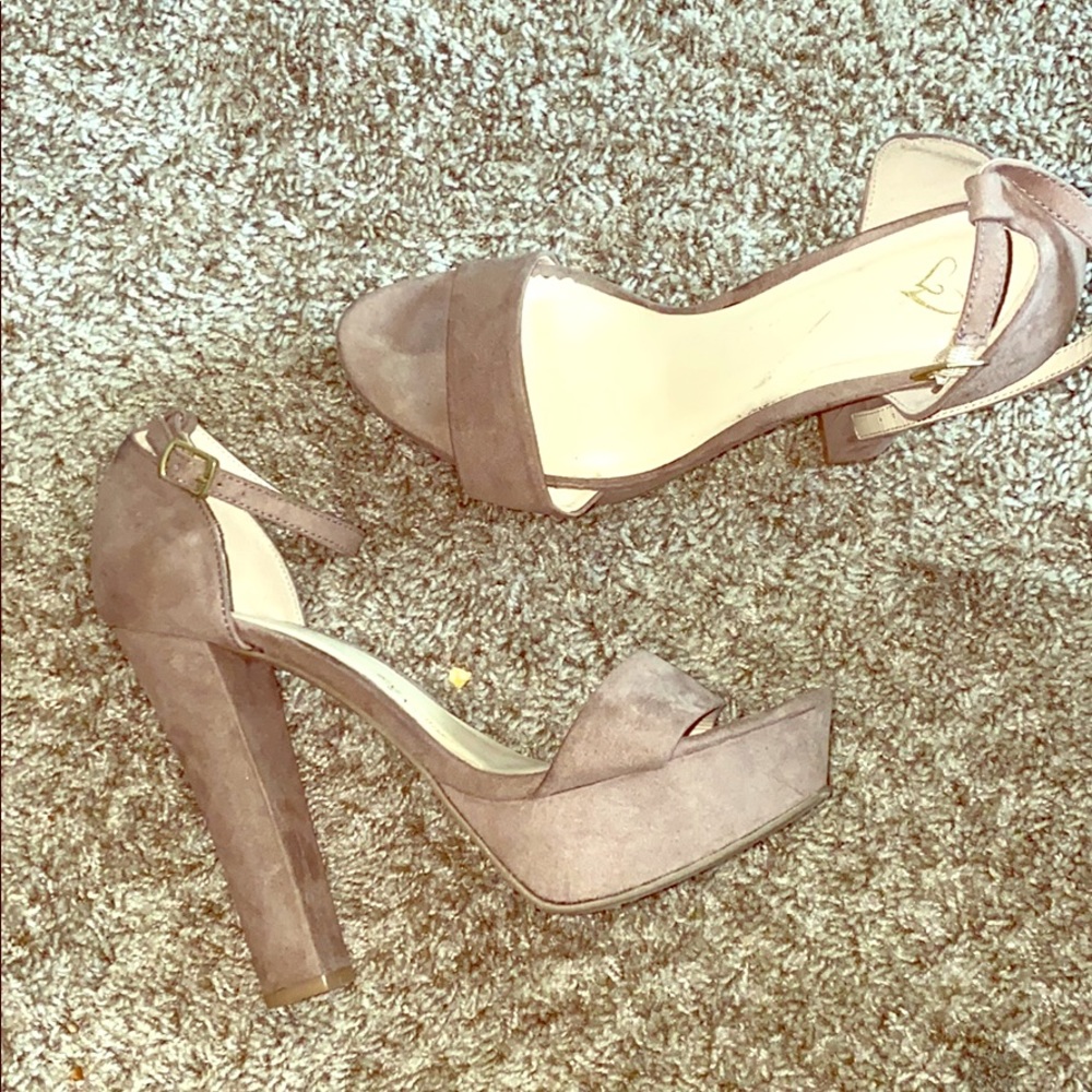 Taupe platform sandal